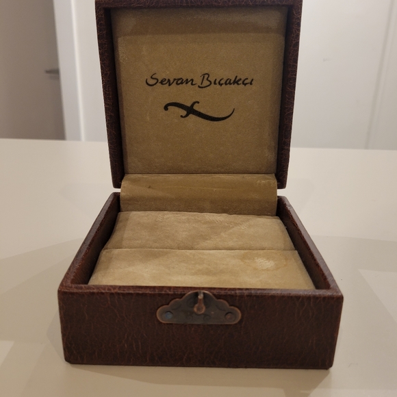 Sevan Biçakçi Other - Sevan Biçakçi brown leather ring box/case - (used/good condition)